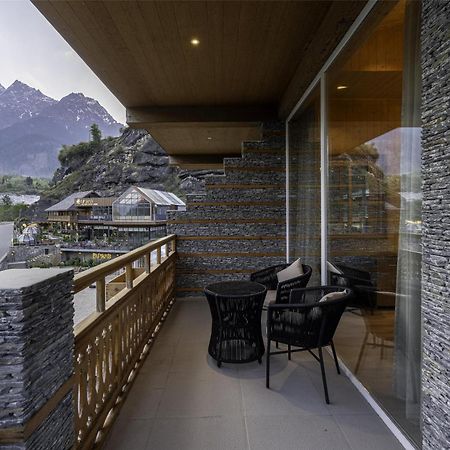 Palchan Hotel & Spa - A Member Of Radisson Individuals Retreats Manali  Bagian luar foto