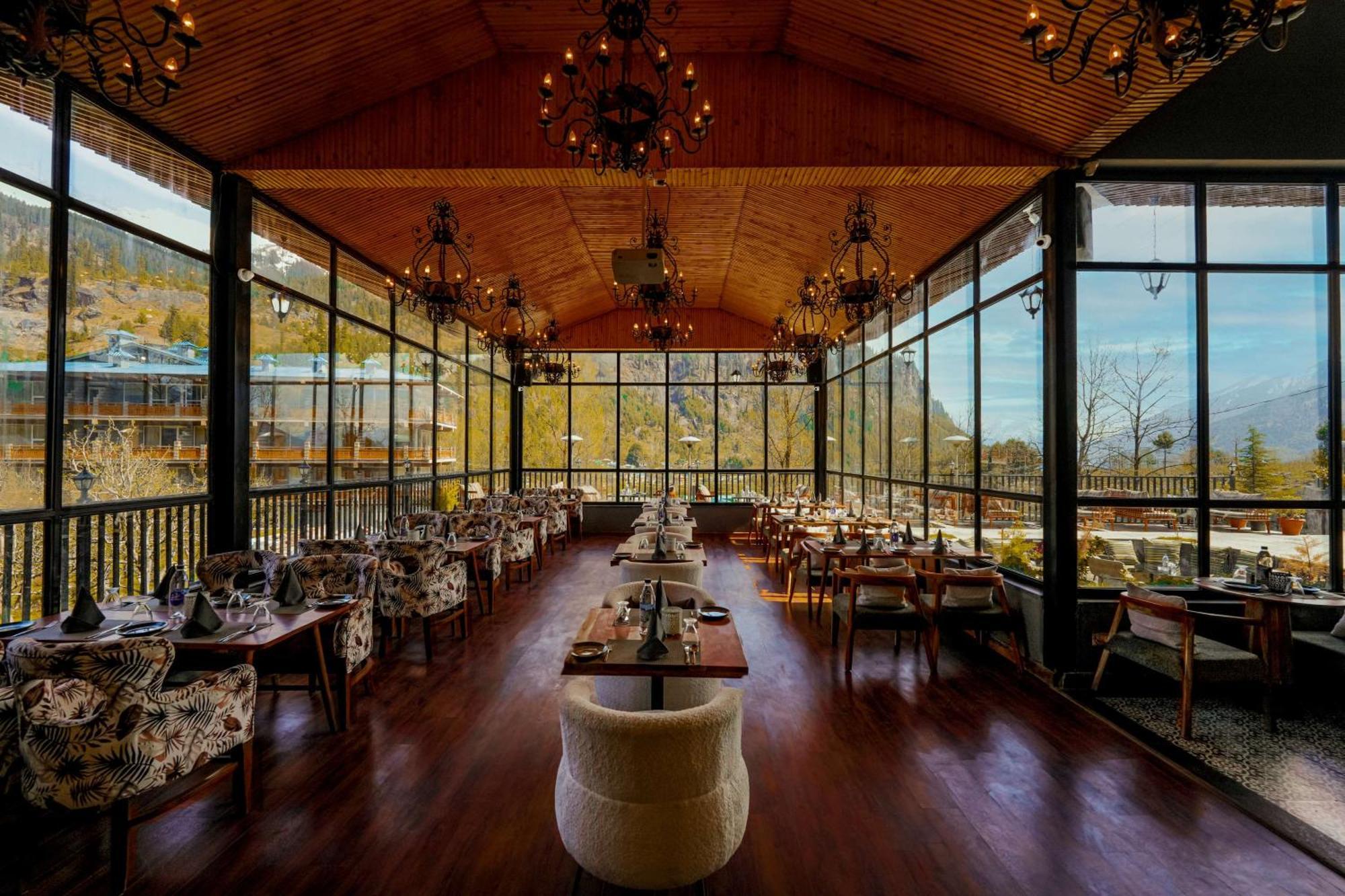 Palchan Hotel & Spa - A Member Of Radisson Individuals Retreats Manali  Bagian luar foto