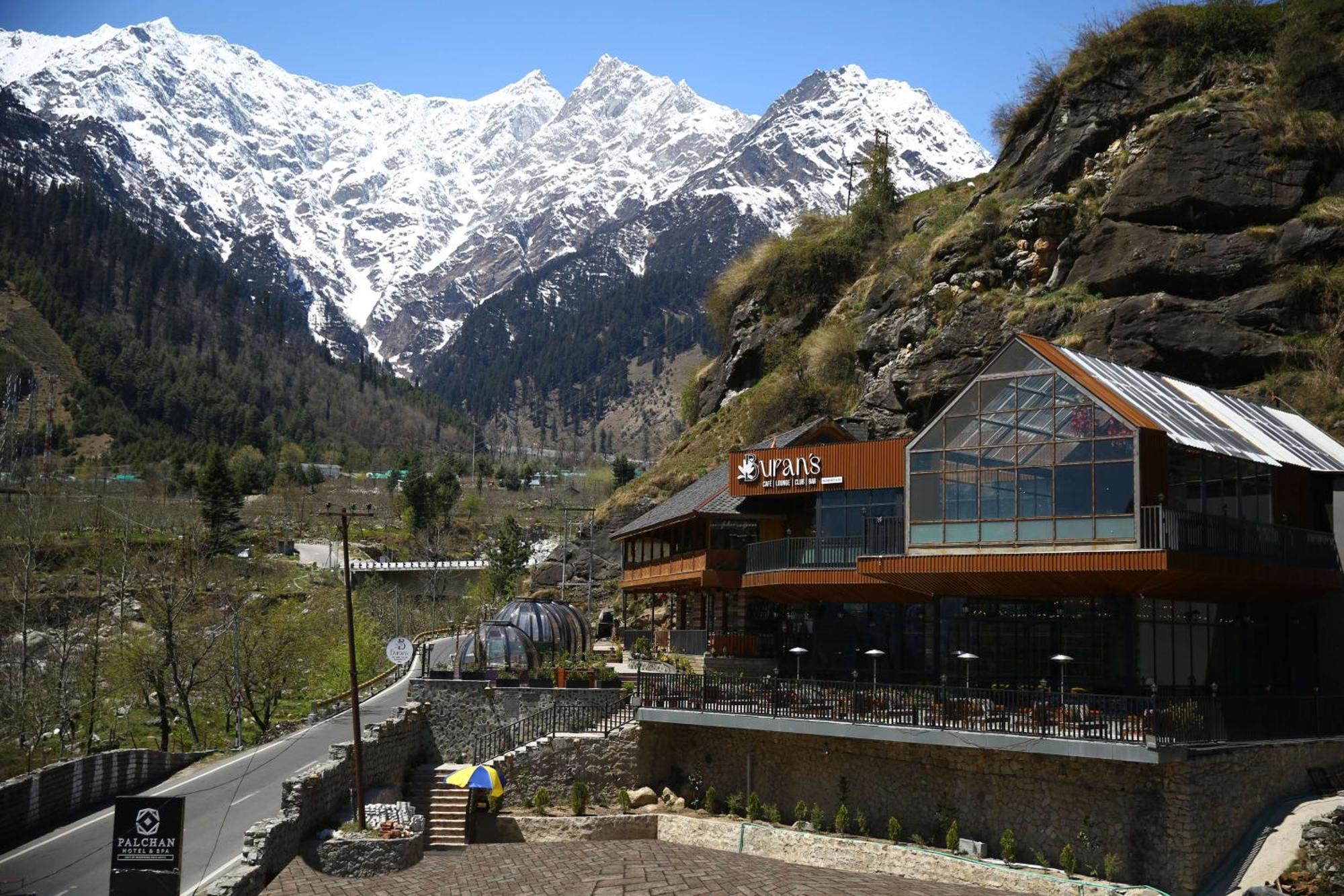 Palchan Hotel & Spa - A Member Of Radisson Individuals Retreats Manali  Bagian luar foto
