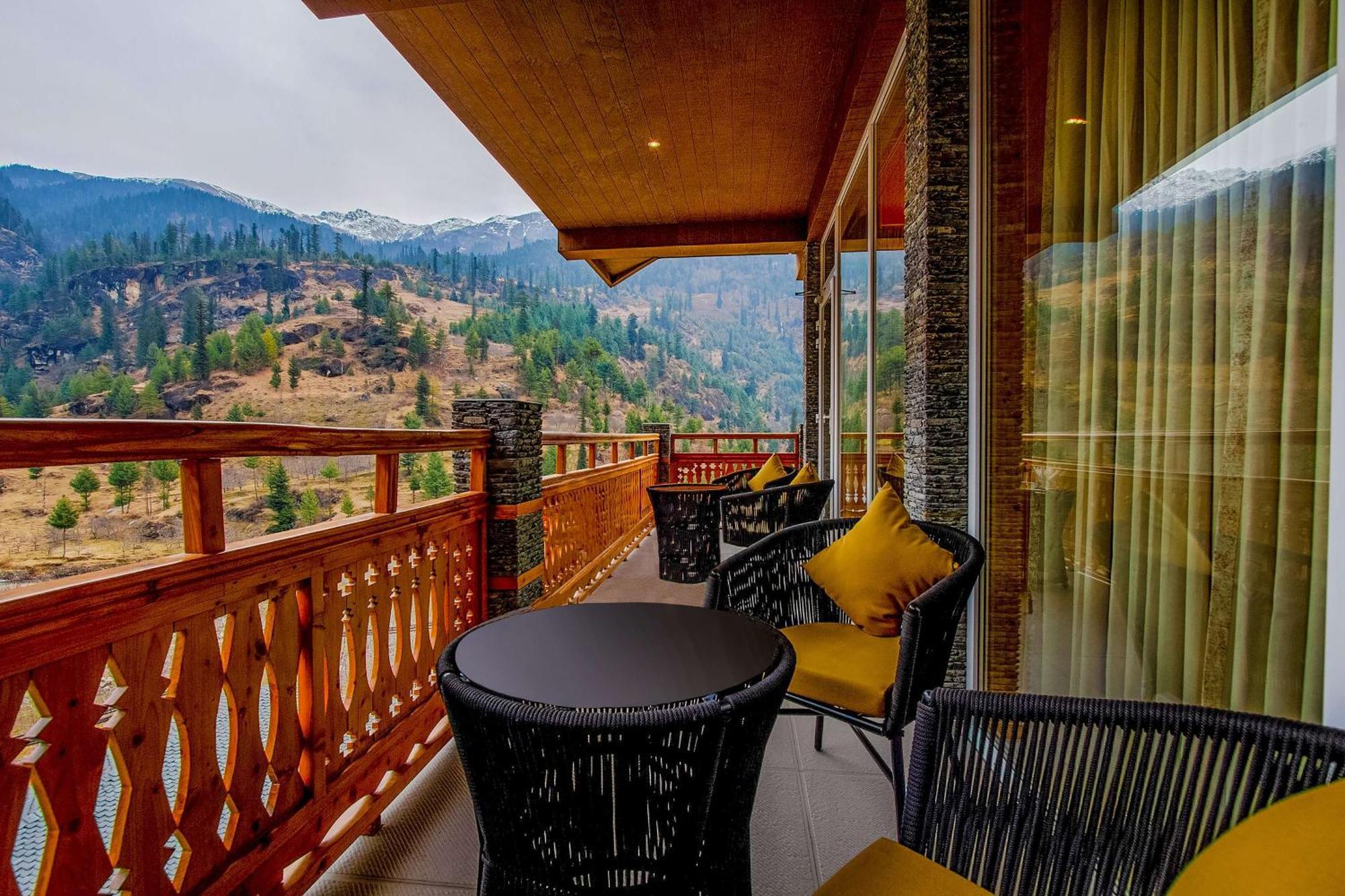 Palchan Hotel & Spa - A Member Of Radisson Individuals Retreats Manali  Bagian luar foto