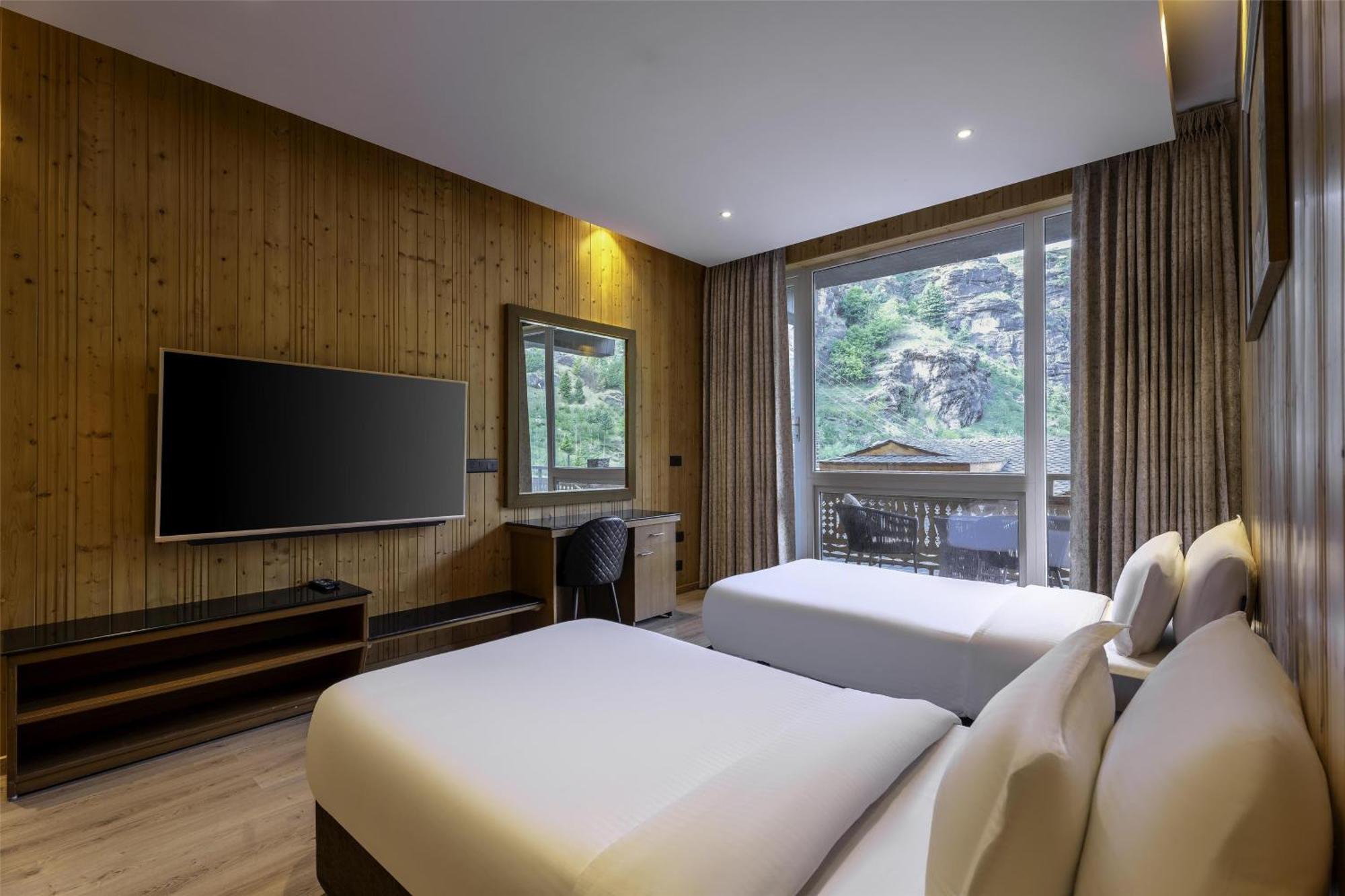 Palchan Hotel & Spa - A Member Of Radisson Individuals Retreats Manali  Bagian luar foto