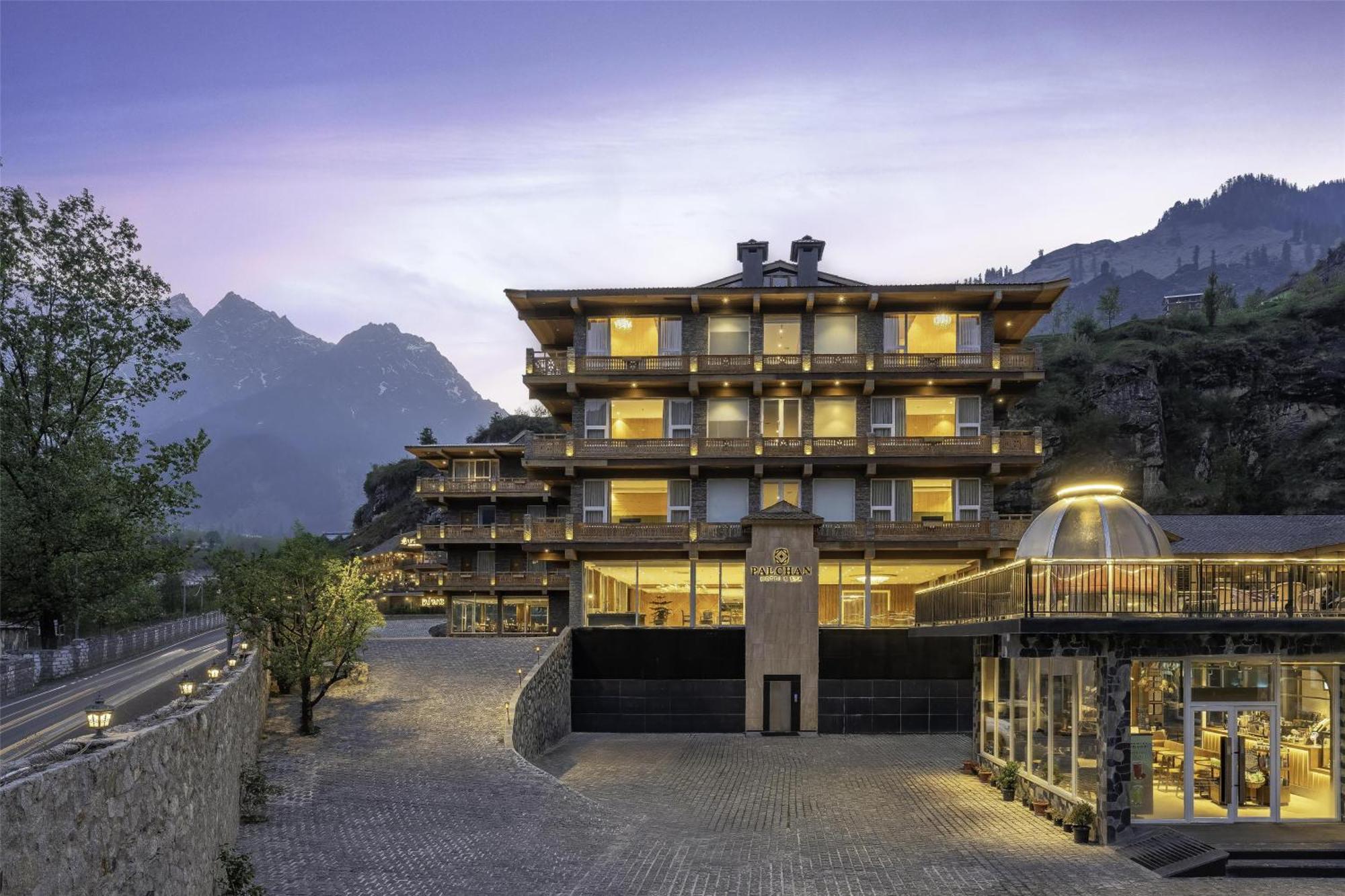 Palchan Hotel & Spa - A Member Of Radisson Individuals Retreats Manali  Bagian luar foto